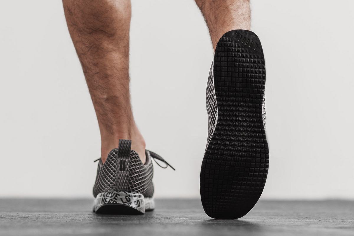 Nobull All You Need Is Love Mesh Runner Loopschoenen Heren Donkergrijs | 160857-IMT
