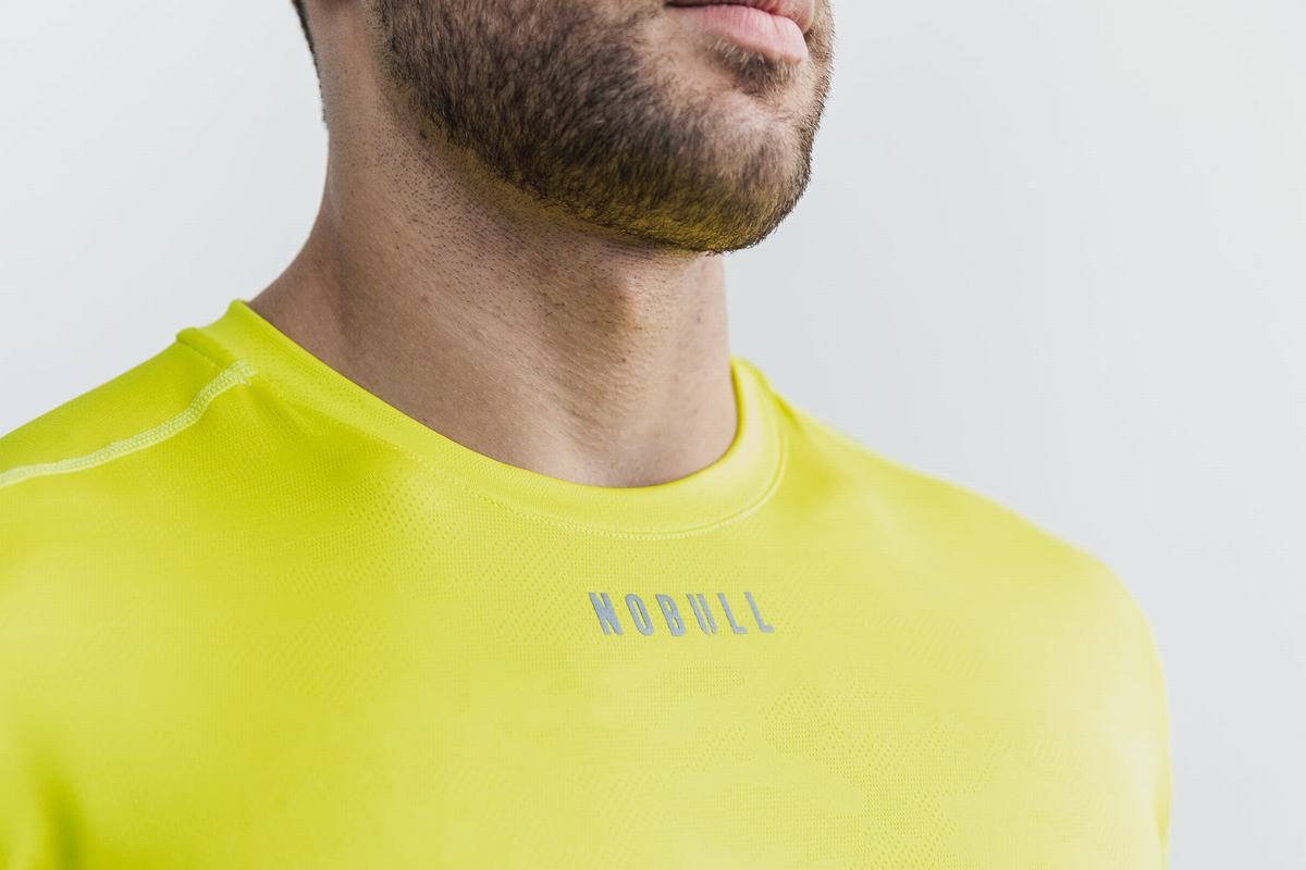 Nobull Lightweight Textured T-shirts Heren Geel Camo | 213809-NMO