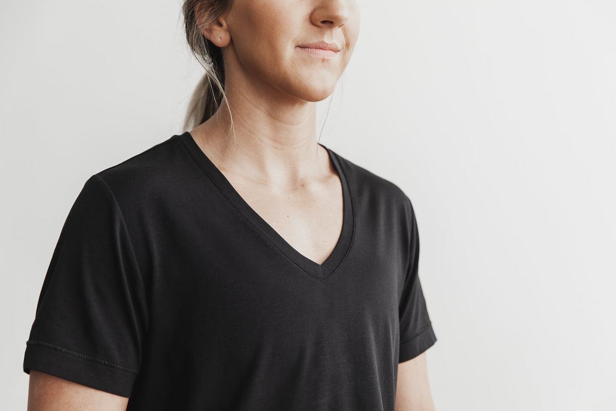 Nobull Lightweight V-Neck T-shirts Dames Zwart | 307596-URZ