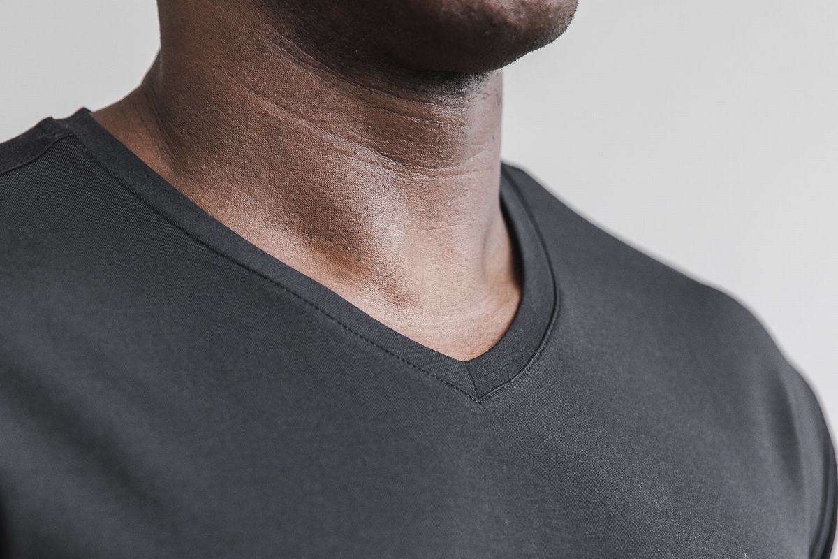 Nobull Lightweight V-Neck T-shirts Heren Zwart | 197326-AQL