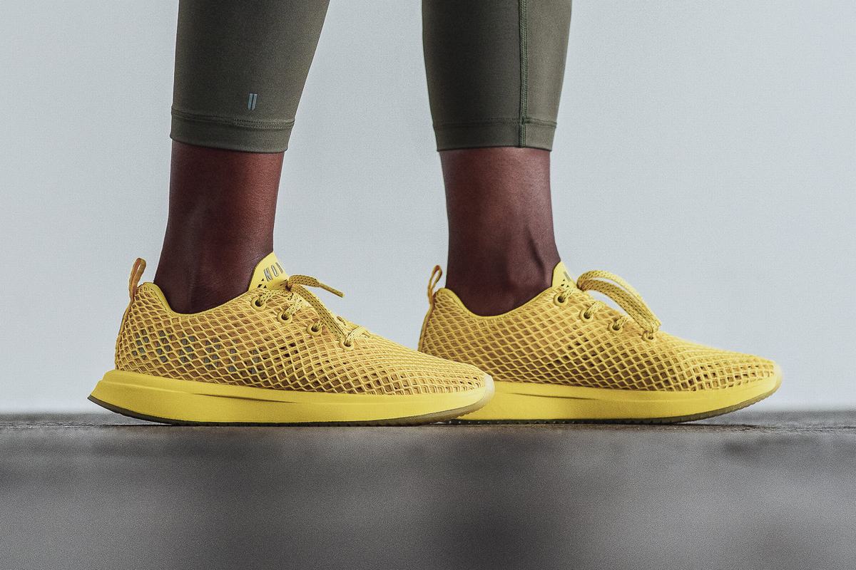 Nobull Mesh Runner Loopschoenen Dames Geel | 627490-LNG