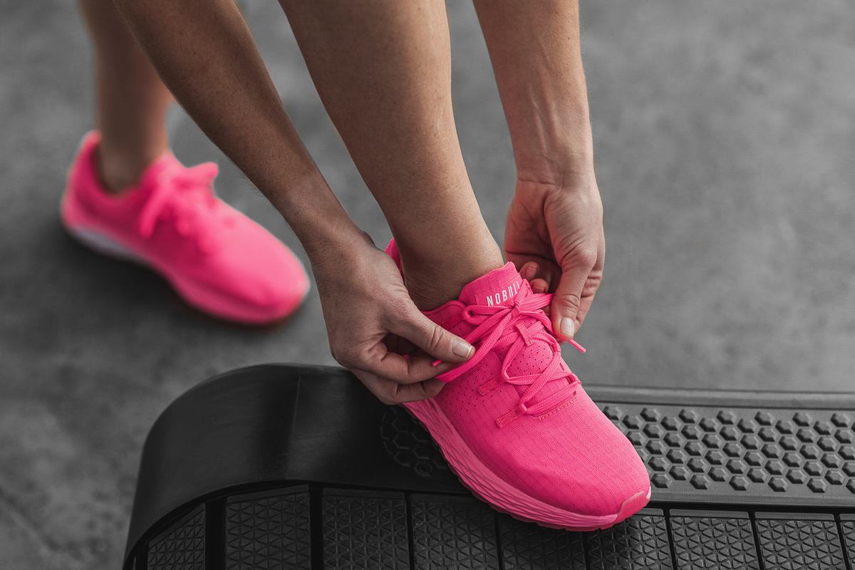 Nobull Neon Ripstop Runner Loopschoenen Dames Roze | 579402-VFU