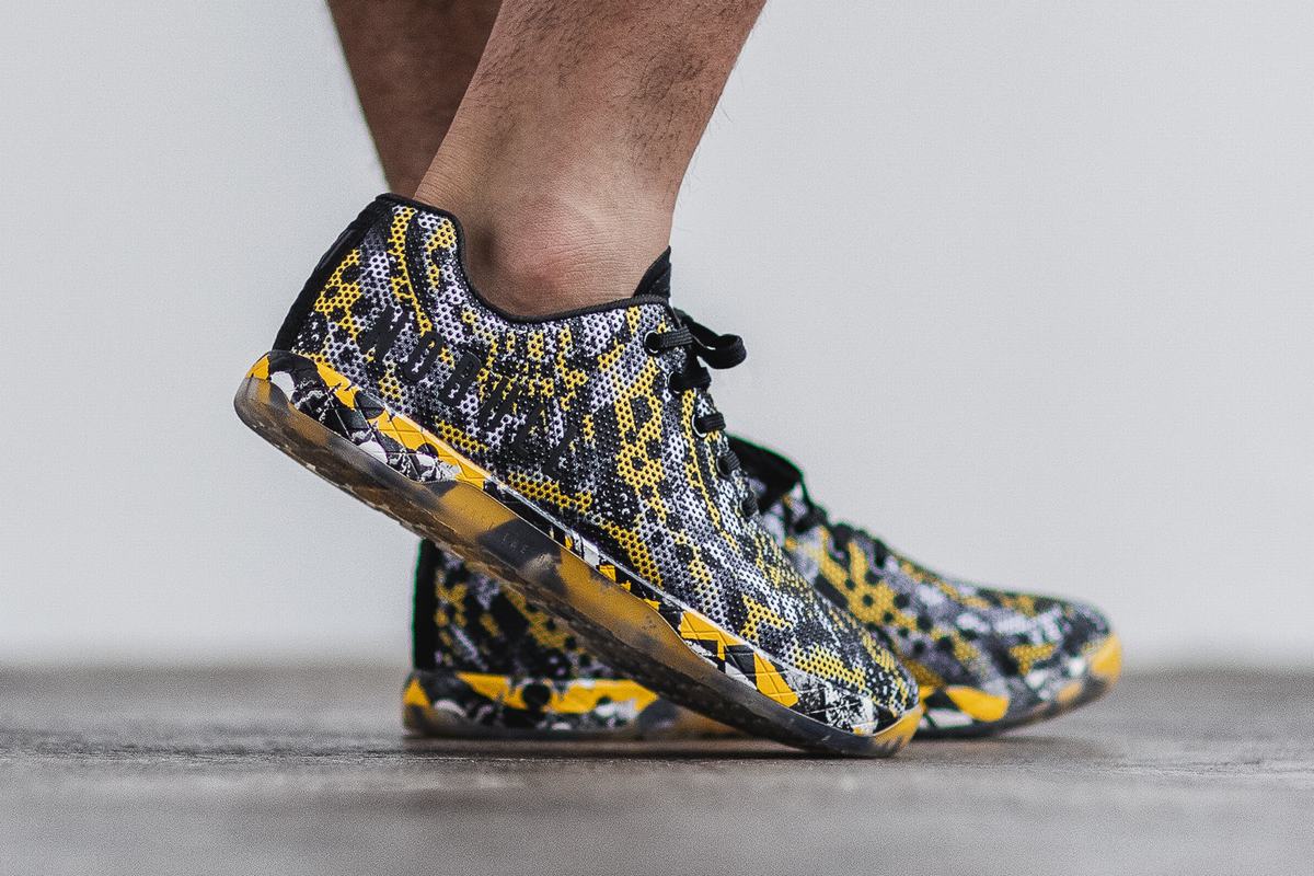Nobull Superfabric Artists For Humanity Trainer Fitness Schoenen Heren Zwart Geel | 184739-RLC