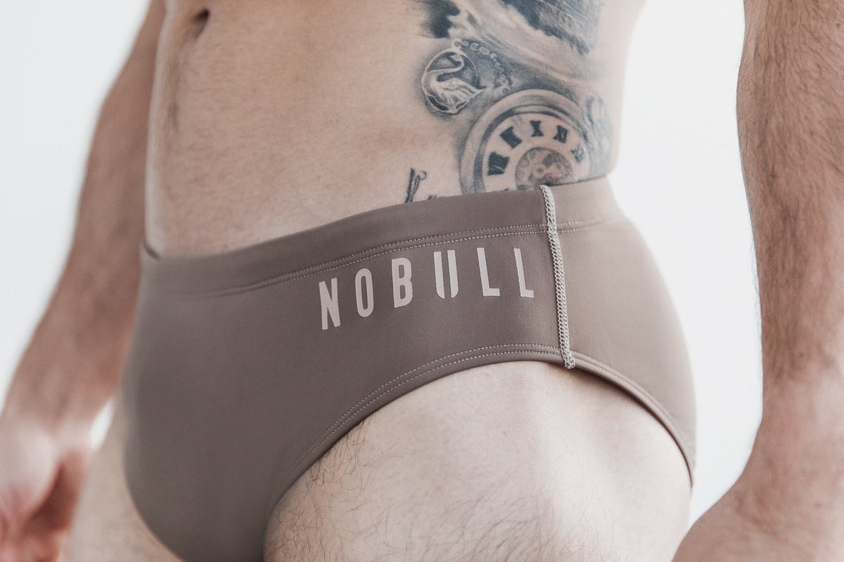 Nobull Swim Brief Zwemmen Heren Bruin | 267953-VOZ